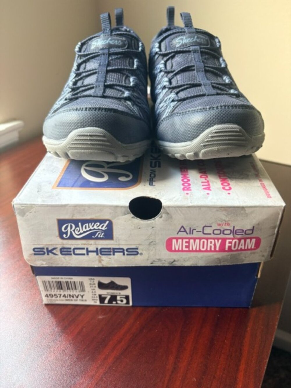 Skechers Relaxed Fit Air Cooled Memory Foam Slip on Shoes Women's 7.5 Navy